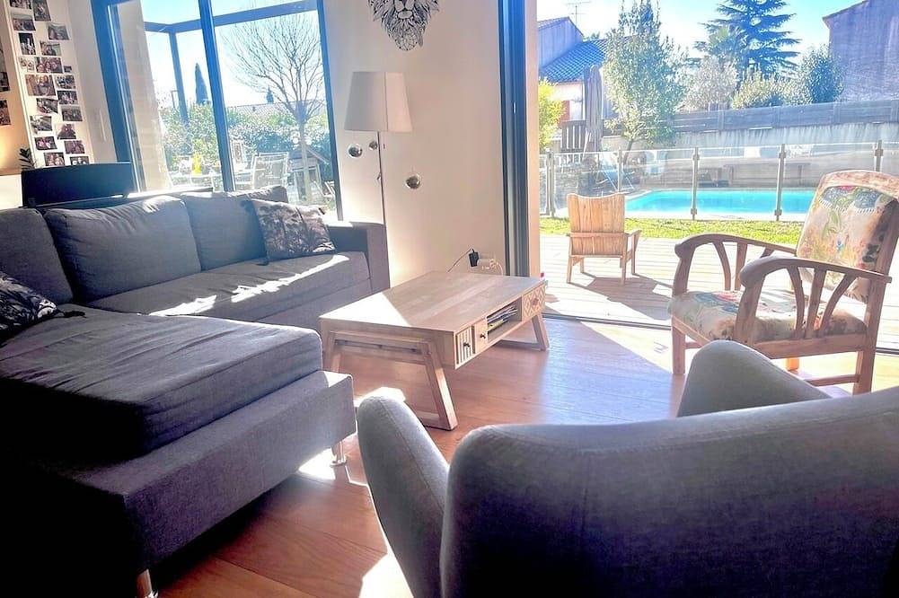 Special offer 🌴 Beautiful air-conditioned family villa with pool in Teyran, Montpellier region