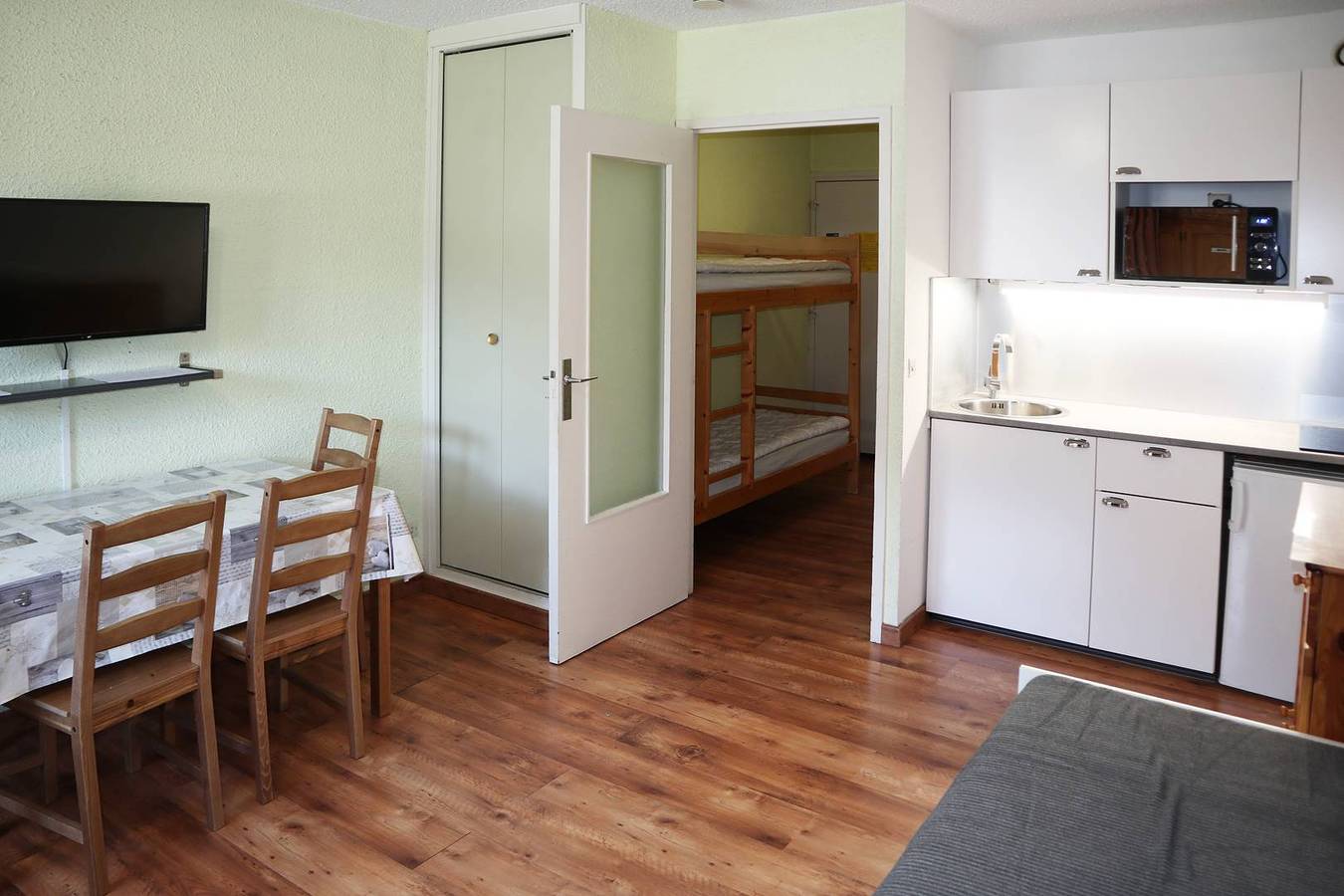 Appartement de vacances entier, Studio équipé pour 4 personnes vue pistes in Les Orres, Parc national des Écrins