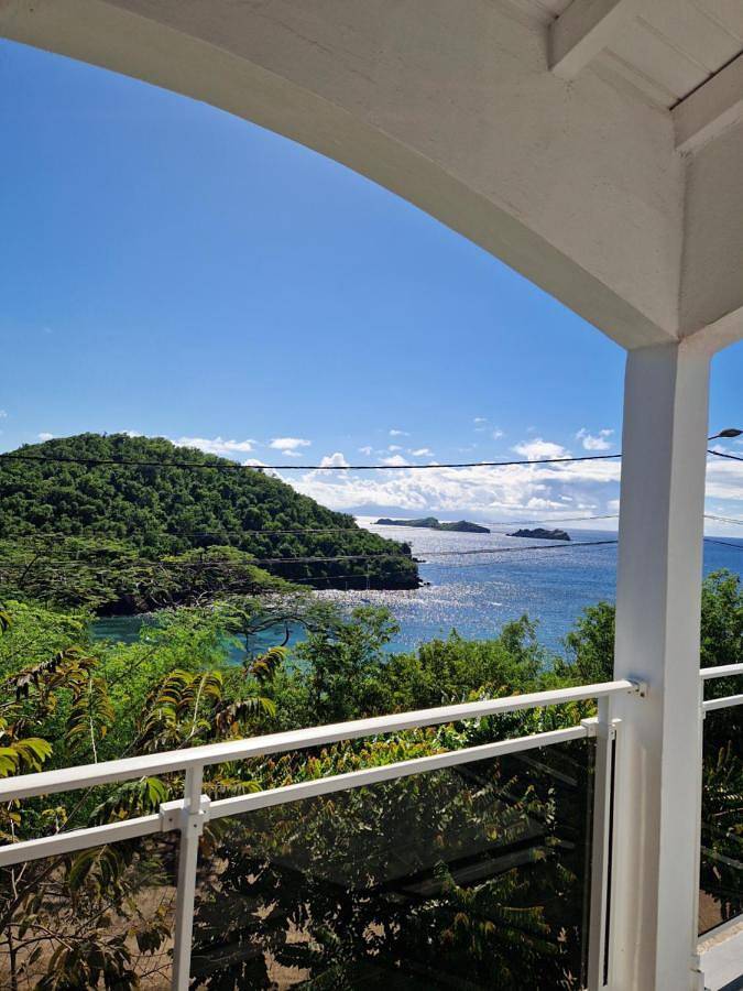 Gîte pour 2 personnes, avec jardin ainsi que vue et balcon à Terre-de-Bas - 3
