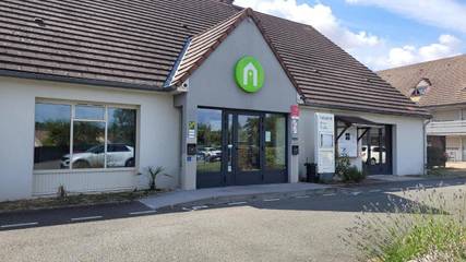 Hôtel pour 3 personnes, avec terrasse à Dreux