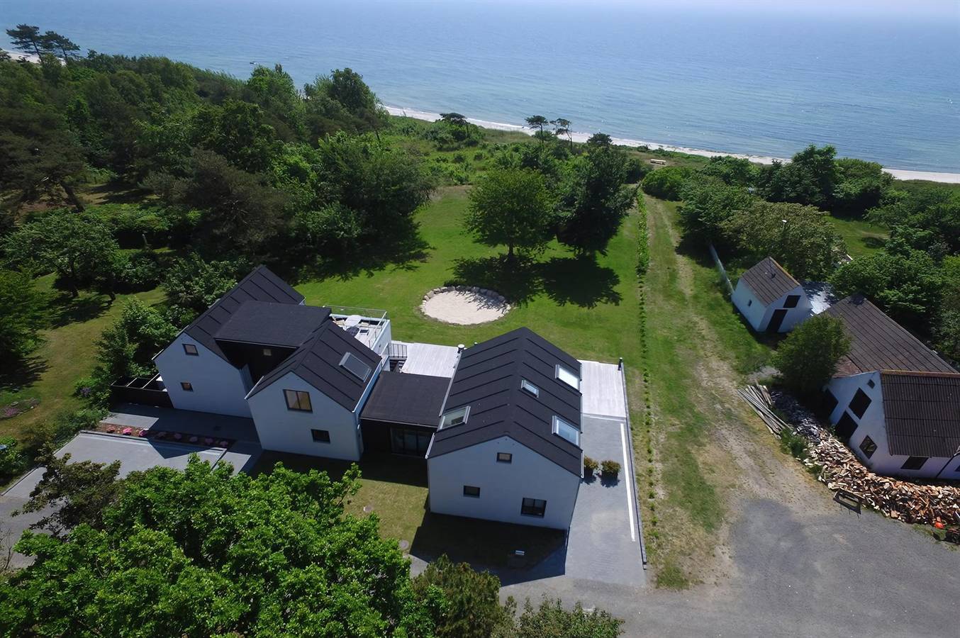 Ganze Wohnung, Stunning apartment in Aakirkeby w/ Wifi and 4 Bedrooms in Østre Sømarken, Pedersker