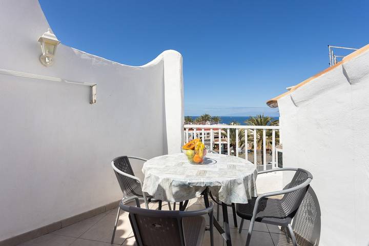 Gîte pour 3 personnes, avec piscine et terrasse, adapté aux familles à Playa de las Américas - 4