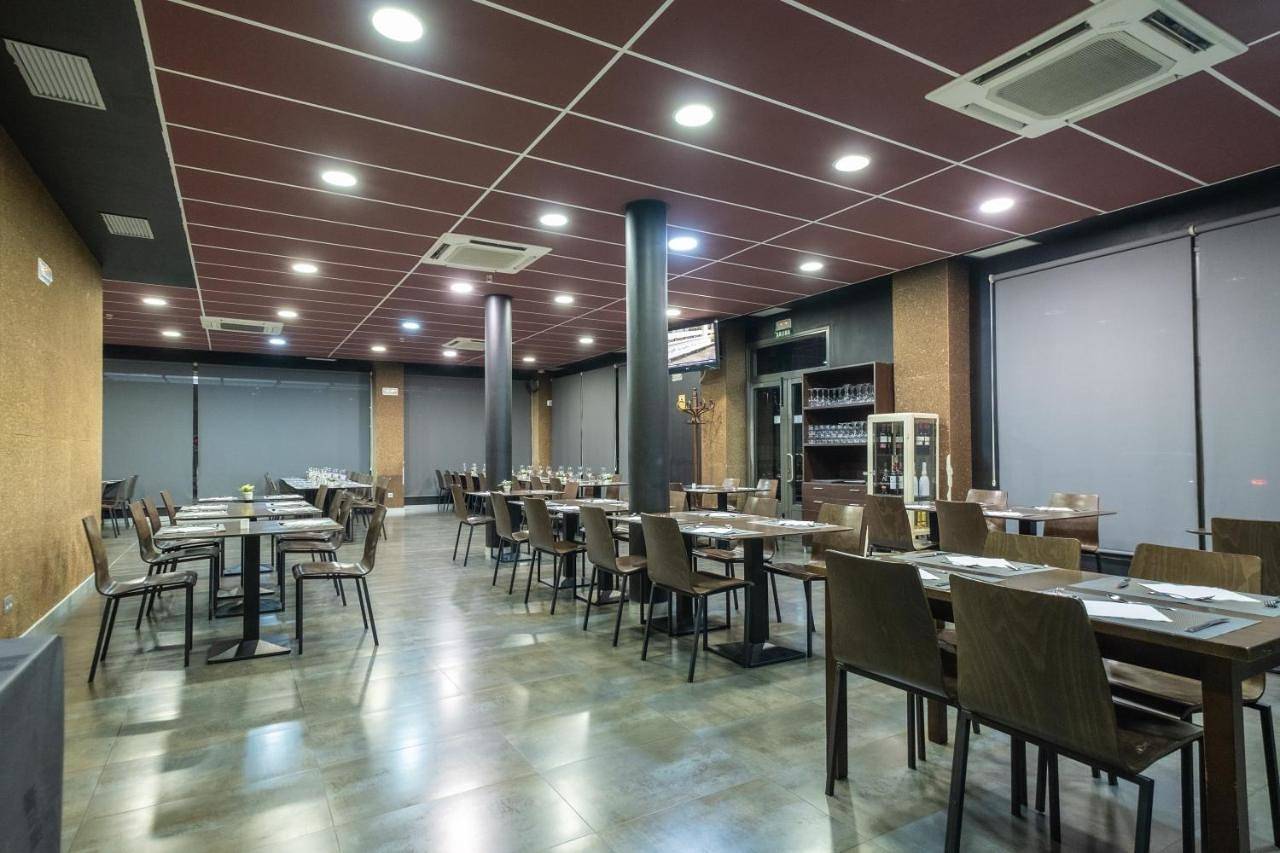 Hotel Abades Via Norte in Miranda de Ebro, Cordillera Cantábrica
