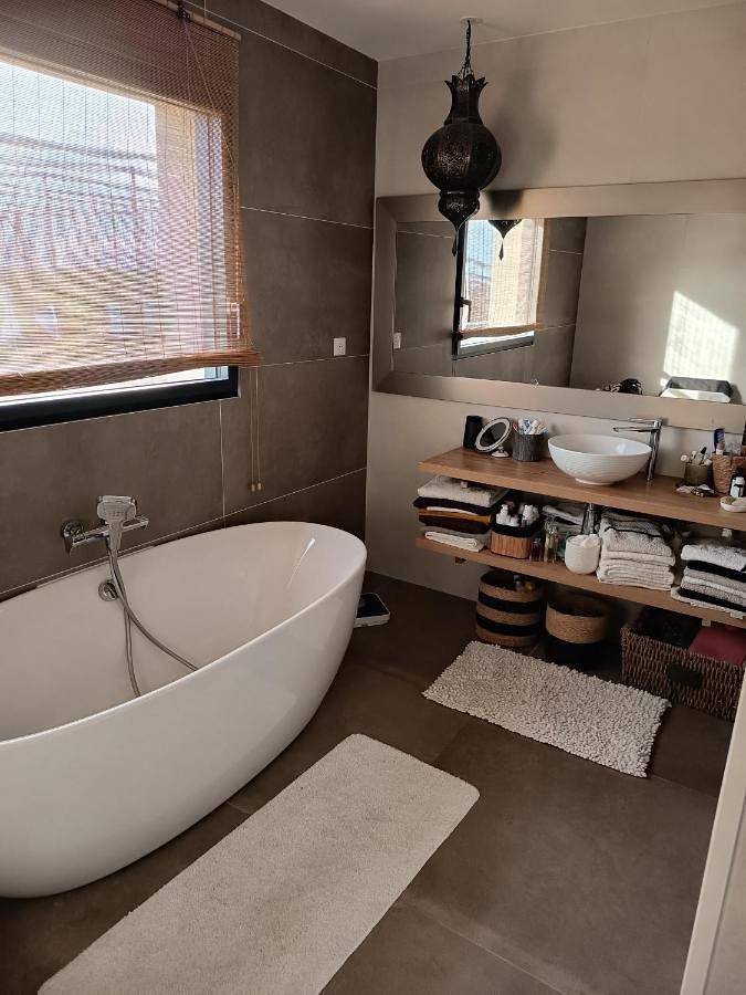 Location de vacances pour 4 personnes, avec jardin et piscine à Peaugres - 3
