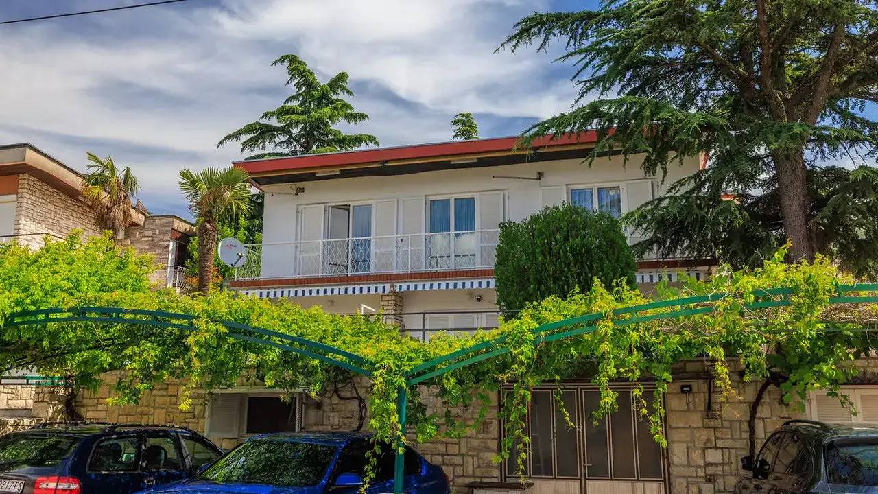 Geheel vakantieappartement, Vakantieappartement voor 8 personen met balkon in Dramalj, Primorje-Gorski Kotar