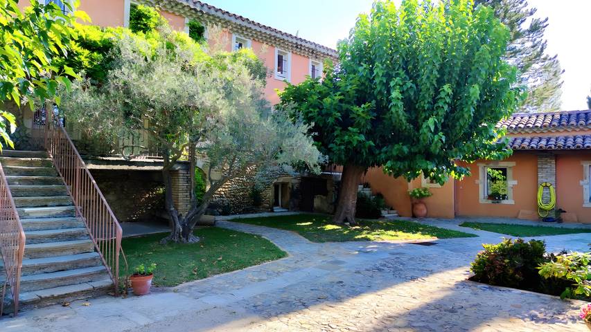 Appartement de vacances pour 4 personnes, avec jardin