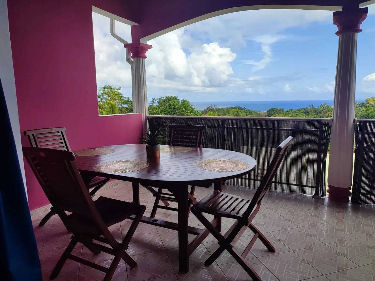 Appartement entier, Appartement avec vue mer à Capesterre-Belle-Eau in Capesterre-Belle-Eau, Guadeloupe
