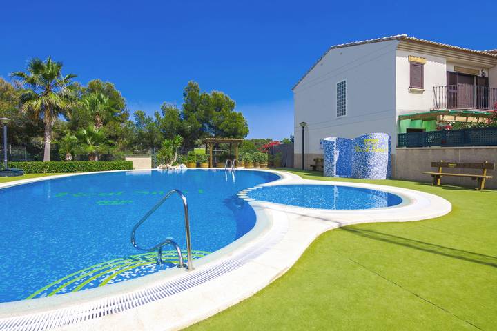 Bungalow für 6 Personen, mit Terrasse und Kinderpool in Calpe