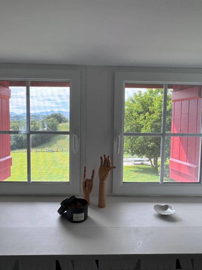 Gîte pour 7 personnes, avec piscine ainsi que vue et jardin à Çaro - 2