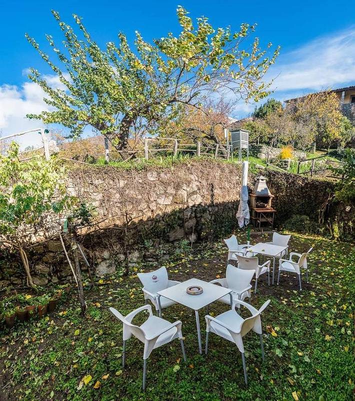 Casa de huéspuedes para 6 personas, con terraza y vistas, Se admiten mascotas en Sierra de Gata - 3