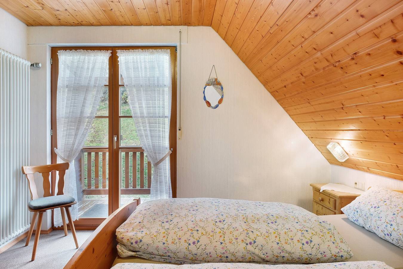Ganze Wohnung, Ferienwohnung 'Waldblick, 50 Qm' mit Gemeinschaftsgarten, Balkon und Wi-Fi in Bad Rippoldsau-Schapbach, Mittlerer Schwarzwald