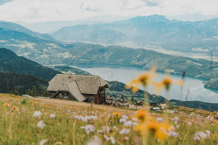 Hütte für 6 Personen, mit Terrasse und Seeblick am Millstätter See