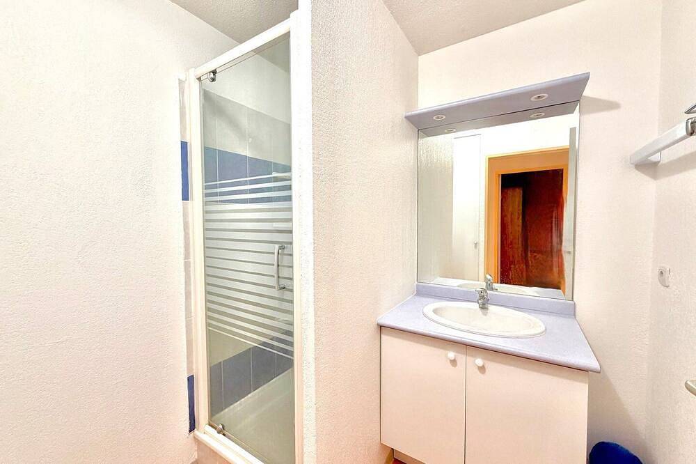 Entire apartment, L'écrin du mas, 4 guests, Pool in Calvisson in Calvisson, Nimes region