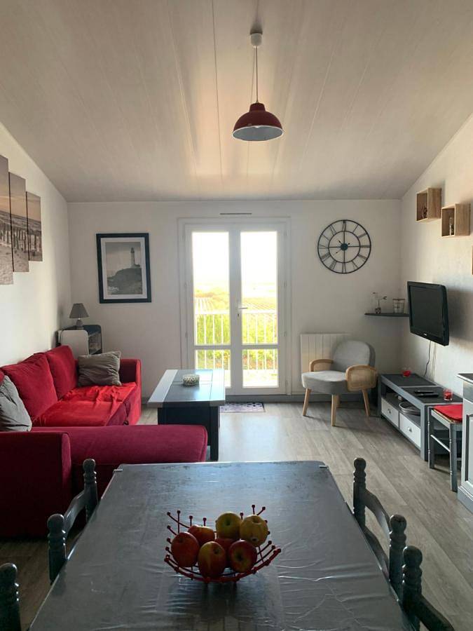 Gîte pour 6 personnes, avec vue et balcon, adapté aux familles dans Plage des sables d'or - 3