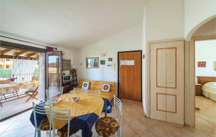 Appartamento intero, Accogliente appartamento a 1,5 km dalla spiaggia: Terrazza, Cucina, Frigorifero in La Ciaccia, Valledoria