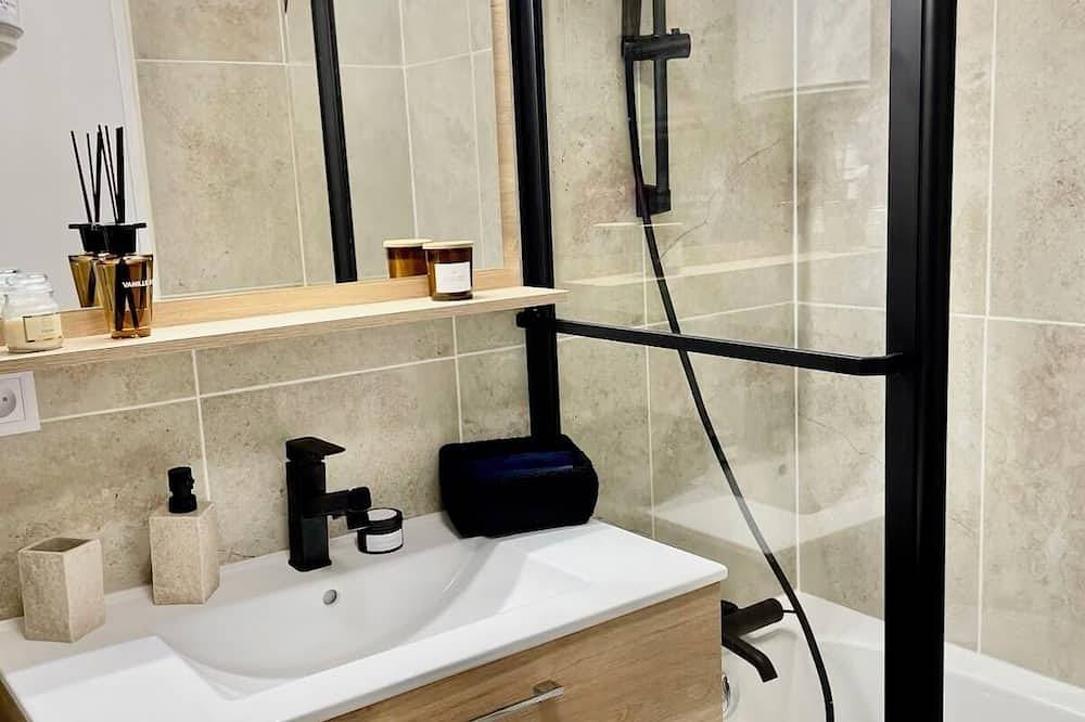Apartamento entero, Evasion chic à Aucamville - Attractive modern T2 - Secure private parking-Clim in Aucamville, Alto Garona