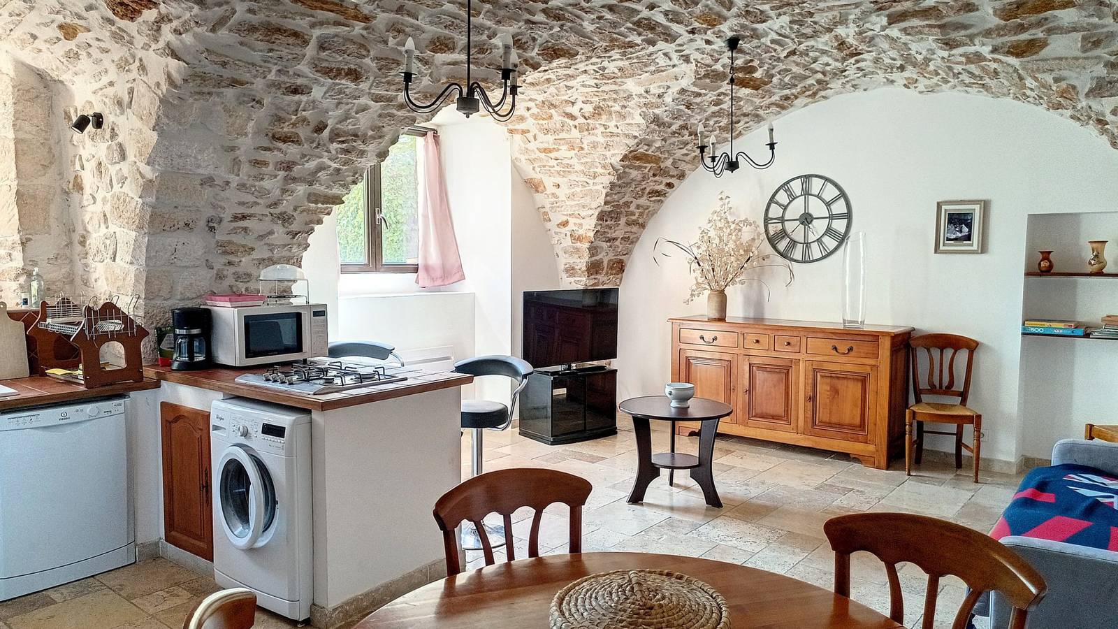 Studio entier, Gite de la place du Château - Gites Cosy in Salavas, Gorges de l’Ardèche