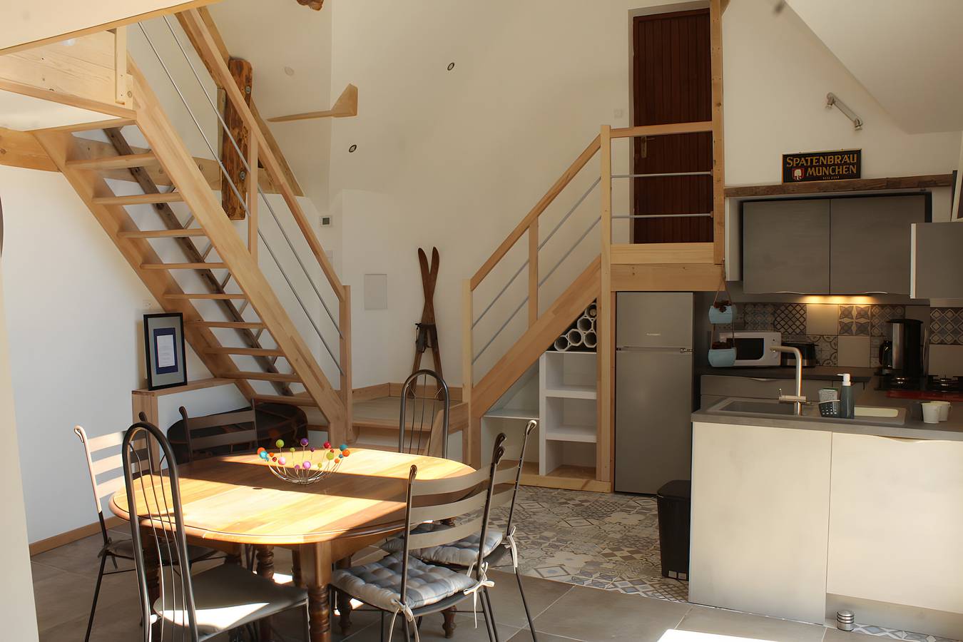 Cottage 'Le Grand Gîte' mit Seeblick, privater Terrasse und Wlan in Les Côtes-de-Corps, Nationalpark Écrins