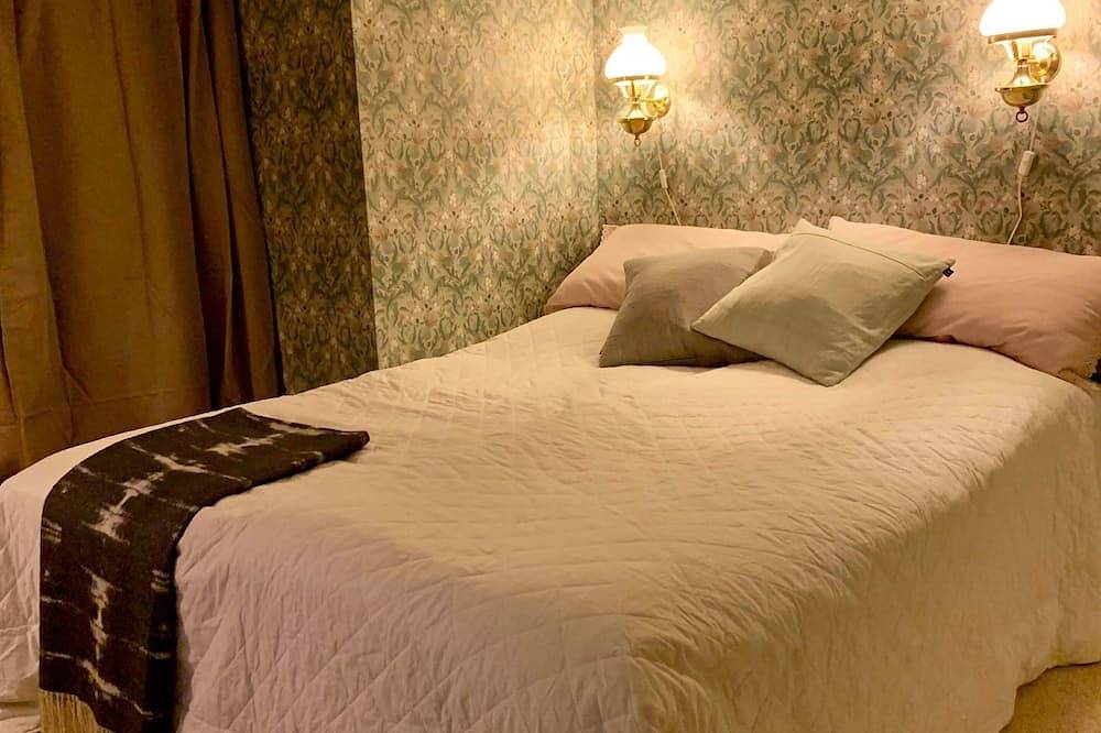 Fantastic accommodation close to nature and the sea with room for the big family. in Nacka, Stockholmer Schärengarten