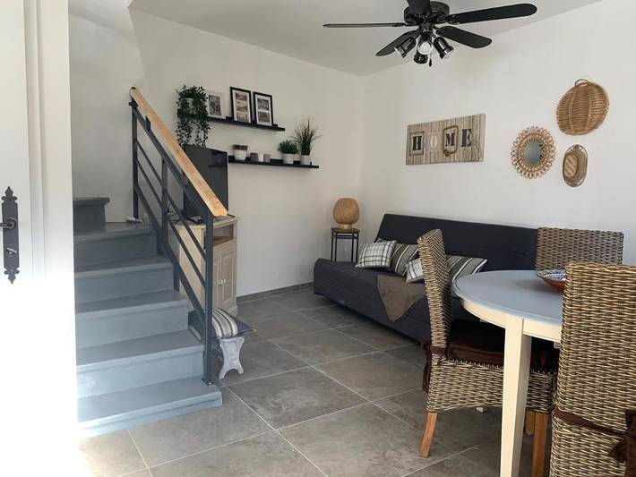 Location de vacances pour 4 personnes, avec terrasse et jacuzzi à Saint-Gilles