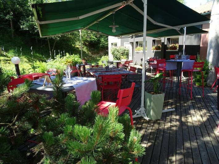 Hôtel pour 2 personnes, avec Terrasse et Jardin à Dunières