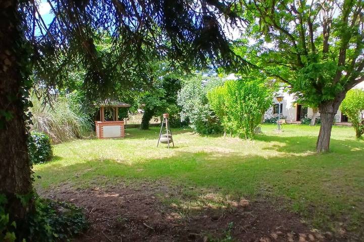 Gîte pour 6 personnes, avec jardin, animaux acceptés à Daumazan-sur-Arize