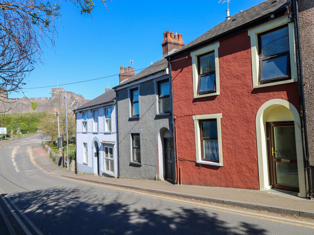 Ty Coch y Castell in Pembroke, Pembrokeshire