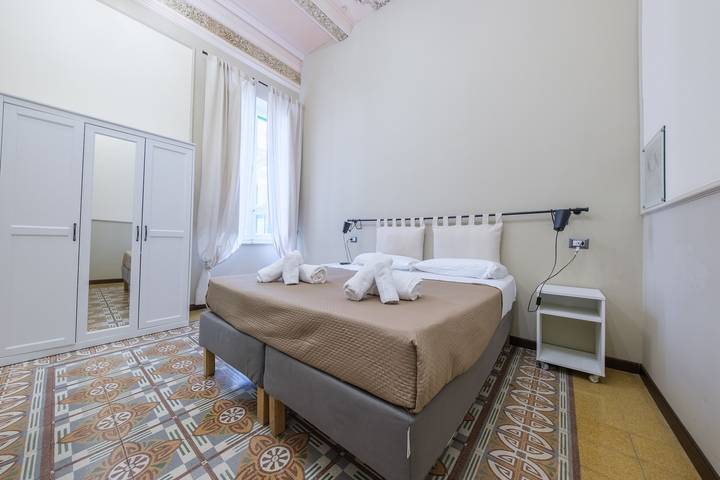 Period Room '1925' with Wi-Fi and Air Conditioning in Messina, Messina Province