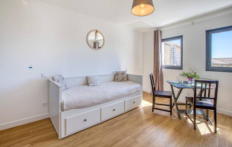 Apartamento vacacional entero, Acogedor apartamento cerca de restaurantes costeros y del centro de la ciudad in Le Château-d'Oléron, Côte de Beauté