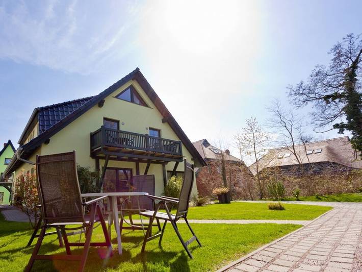Ferienhaus für 6 Personen, mit Balkon in Middelhagen - 2