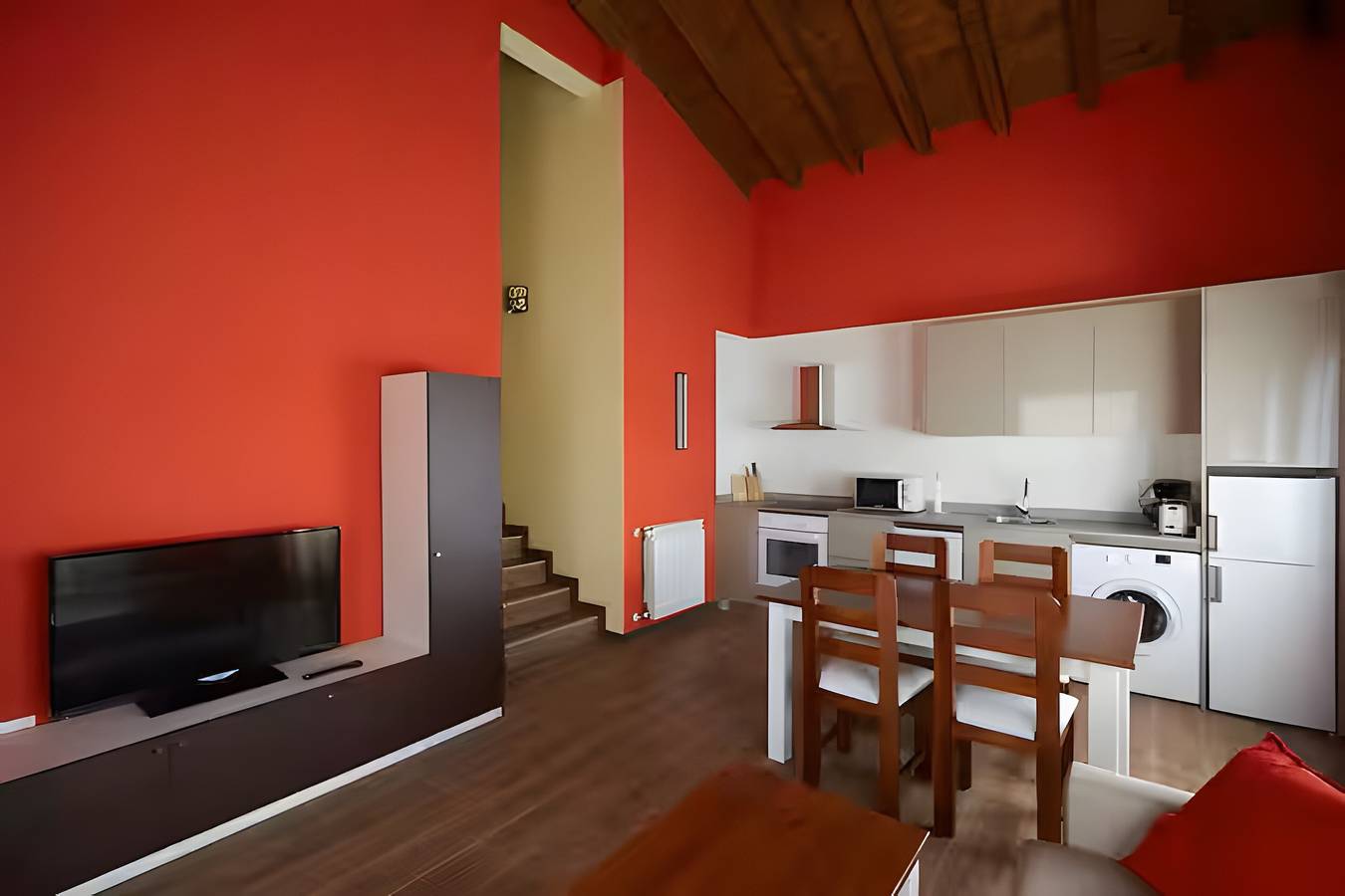 Appartamento intero, Appartamento 'El Roble' con vista montagna, giardino e Wi-Fi in Parres, Costa Verde (Spagna)