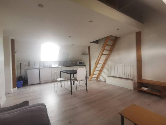 Gîte pour 2 personnes, avec terrasse, animaux acceptés à Vezin-le-Coquet - 3