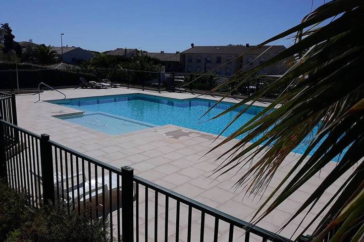 Appartement de vacances pour 7 personnes, avec Jardin et Piscine