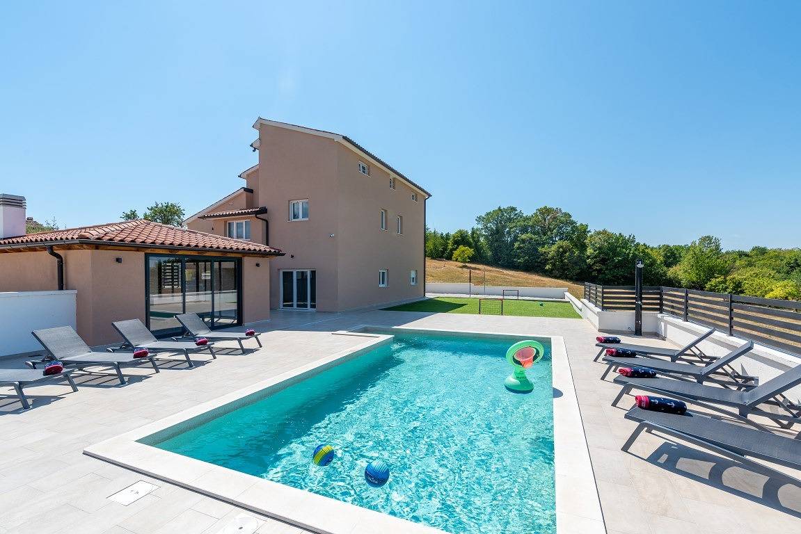 Moderne Villa in Karojba mit privatem Pool.
 in Karojba, Zentralistrien