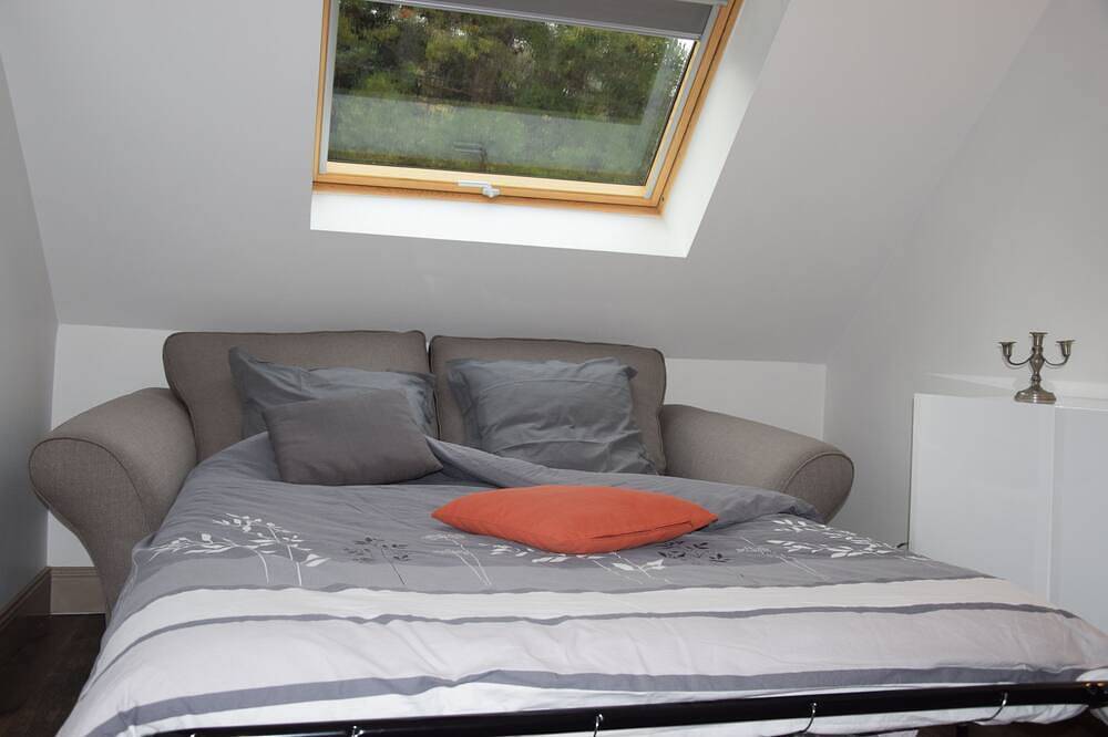 Apartamento entero, \"Le Rooftop de la fontaine\", in a quiet, green setting in Luisant, Región de Chartres