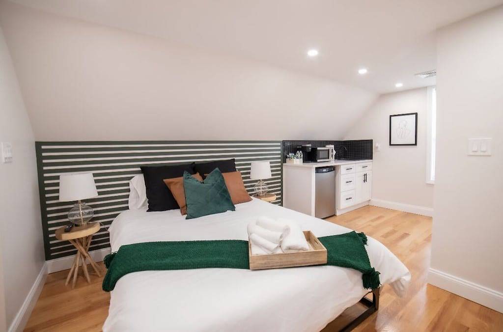 Ganze Wohnung, Boston 2 level luxury home, Free Parking, 5 mins to casino & 10 mins to airport in Everett (MA), Massachusetts