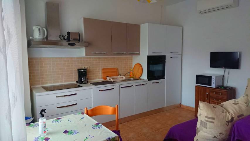 Ferienhaus für 3 Personen, mit Balkon/Terrasse und Ausblick auf Rab - 3