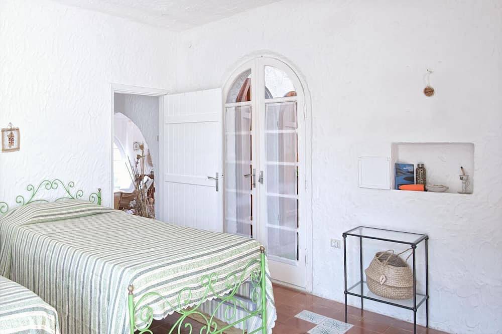 Villa Costa Rossa in La Marinedda, Trinità d'Agultu e Vignola