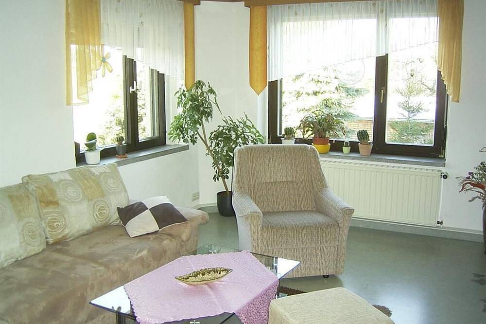 Ganze Wohnung, Ferienwohnung mit 2 Schlafräumen - Gästezimmer & Ferienwohnung Kapp in Auerbach, Chemnitz und Umgebung
