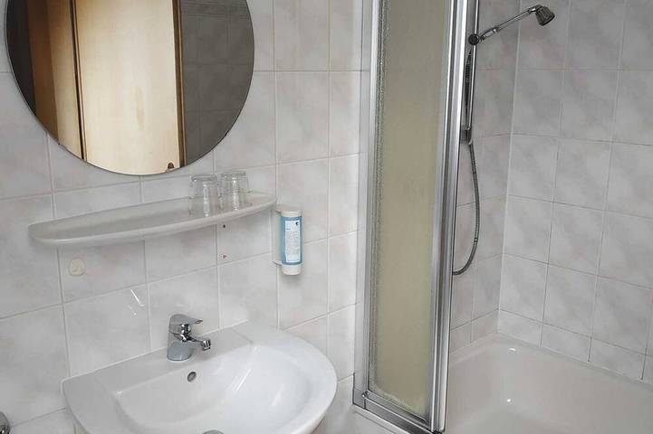 Ganze Wohnung, Doppelzimmer Comfort, Retro ohne Balkon, 1 Doppelbett in Donaueschingen, Mittlerer Schwarzwald