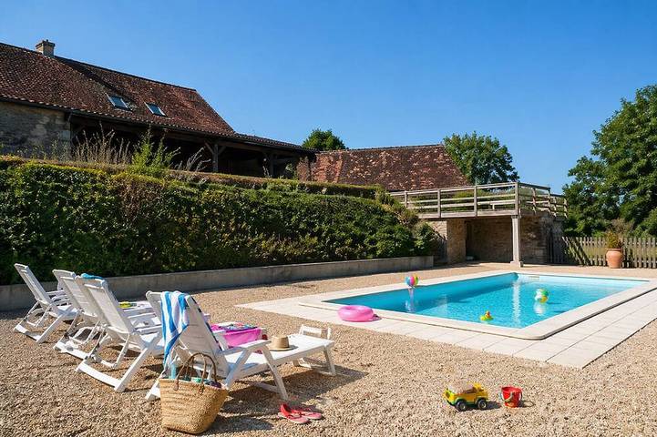 Location de vacances pour 3 personnes, avec jardin et balcon à Sarrazac - 3
