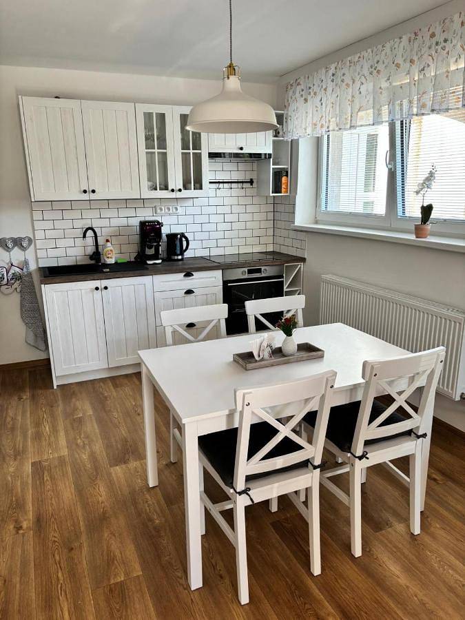 Ferienwohnung für 2 Personen, mit Terrasse und Garten sowie Ausblick in Karlsbad - 4