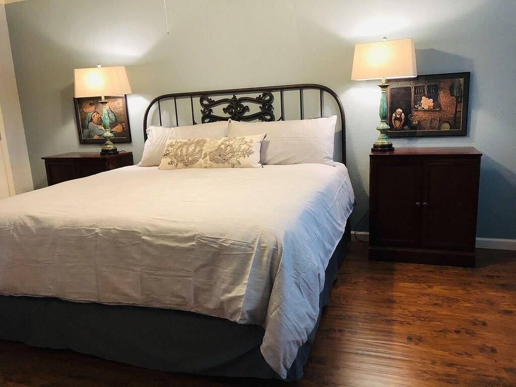 Gruene Country Cottage - nur 1,6 km von Gruene und 1,5 km vom Guadalupe River entfernt in New Braunfels, Comal County