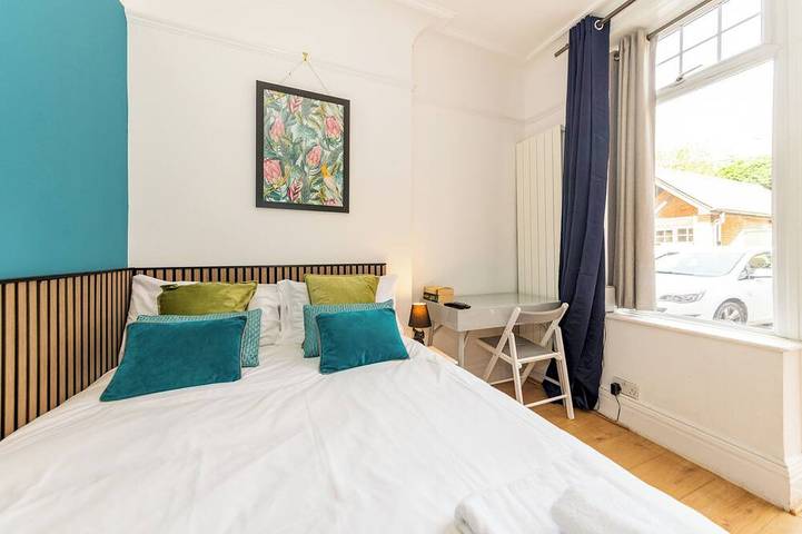 Private Studio Near Shops & River Thames - Pass the Keys in Reading, Berkshire
