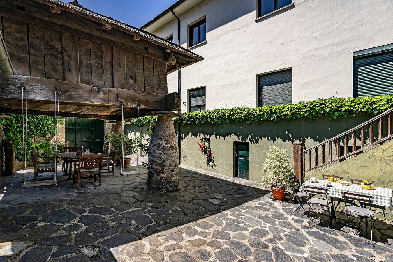 Landhaus 'Casa Mario' mit Bergblick, Garten und Wlan in Pousada de Rengos, Cangas del Narcea