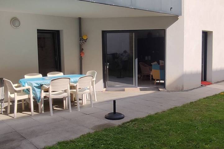 Appartement entier, Appartement avec jardin , 63 m2, proche plage et ville, calme et clos in Concarneau, Région de Quimper