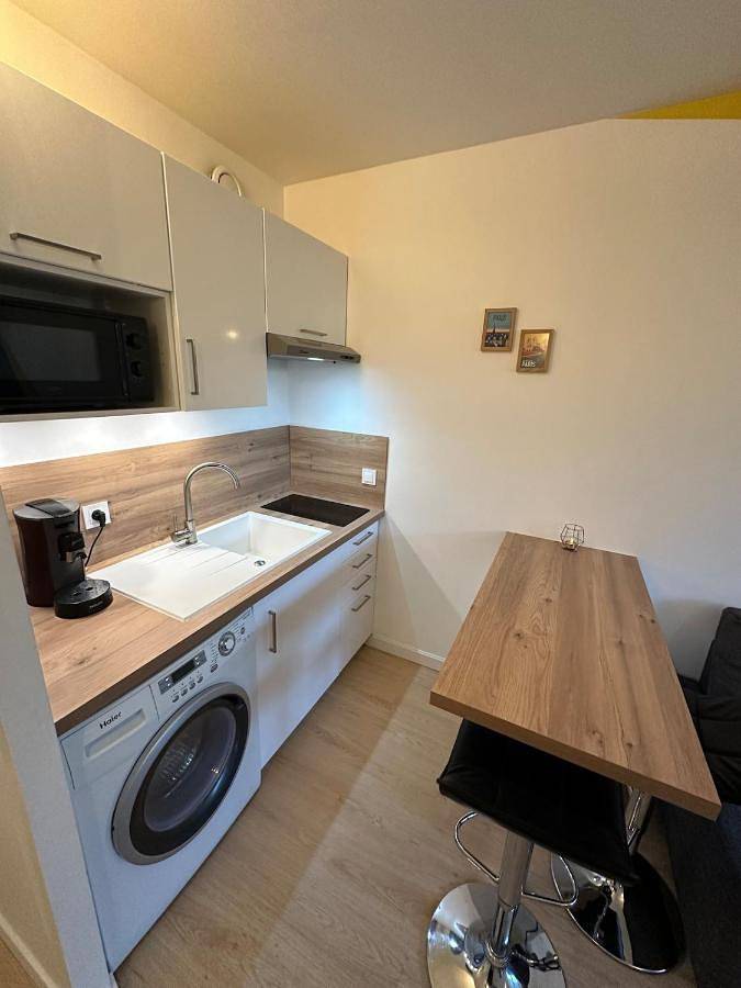 Appartement entier, Studio neuf tout équipé - Calme - Proche centre ville - Parking gratuit in Longjumeau, Essonne