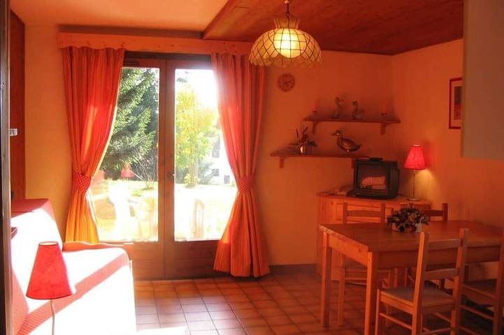 Ganze Wohnung, Klassifiziertes Ferienhaus in Frankreich ** in savoyischem Chalet mit Aussicht, Am Fuss Der Pisten in Notre-Dame-de-Bellecombe, Albertville und Umgebung