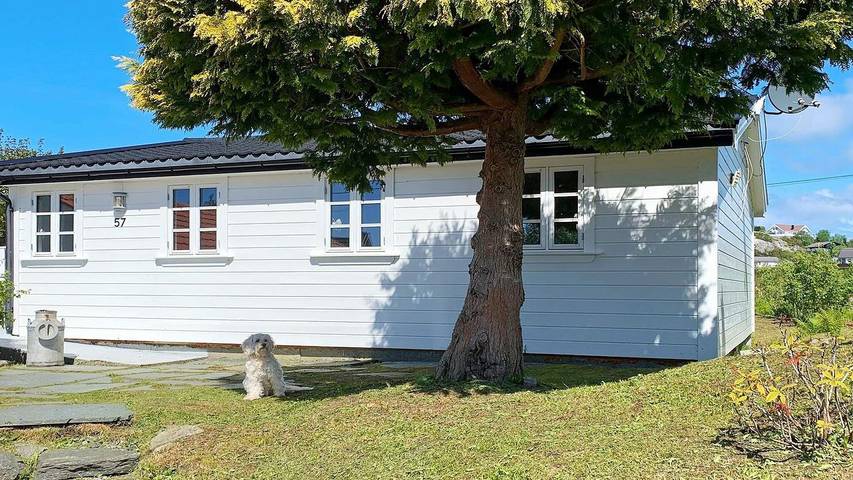 Ferienhaus für 5 Personen, mit Terrasse in Austrheim - 2