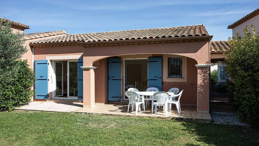 Location de vacances pour 7 personnes, avec piscine et terrasse à Homps - 2